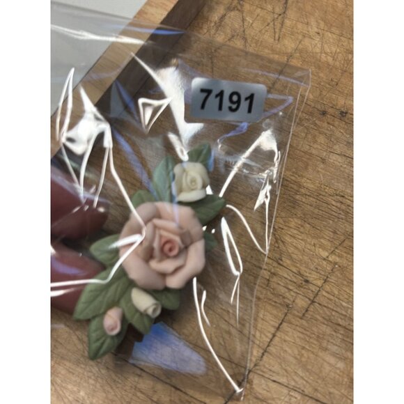 Handcrafted Floral Porcelain Brooch With Pink & White Roses Green Leaves And Met - Picture 2 of 8